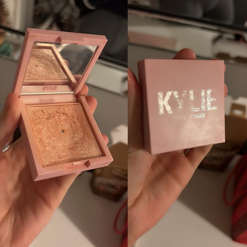 Review Thumbnail Image 0 377714079