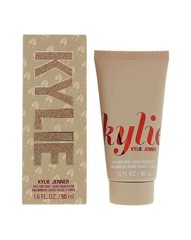 Customer photo for "Kylie Jenner’s Holiday Liquid Highlighter delivers"