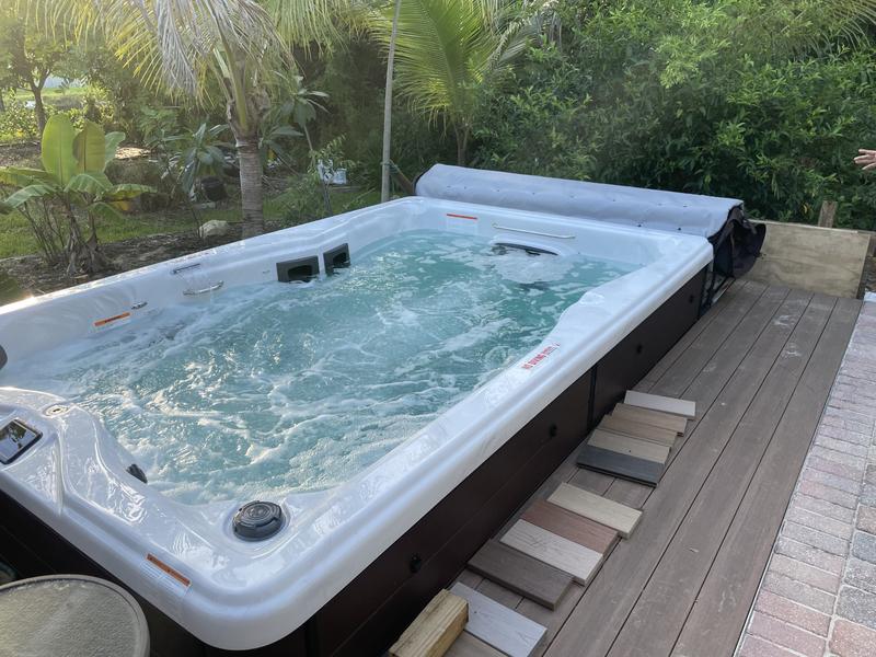 H2X Trainer 12 Swim Spa