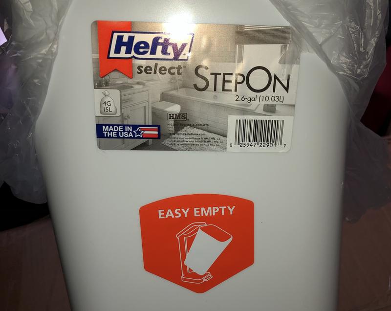 Hefty 2.65-Gallons White Plastic Kitchen Trash Can with Lid Indoor in the  Trash Cans department at