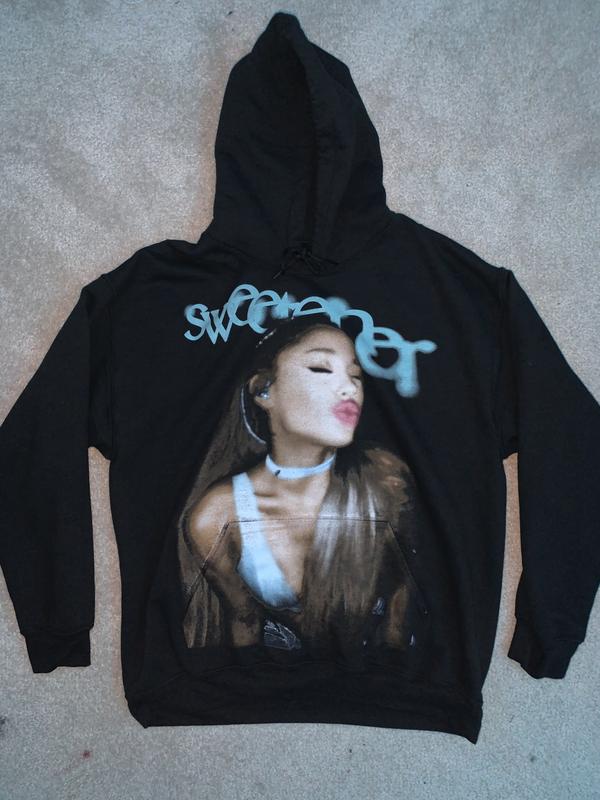 Sweetener world tour discount hoodie