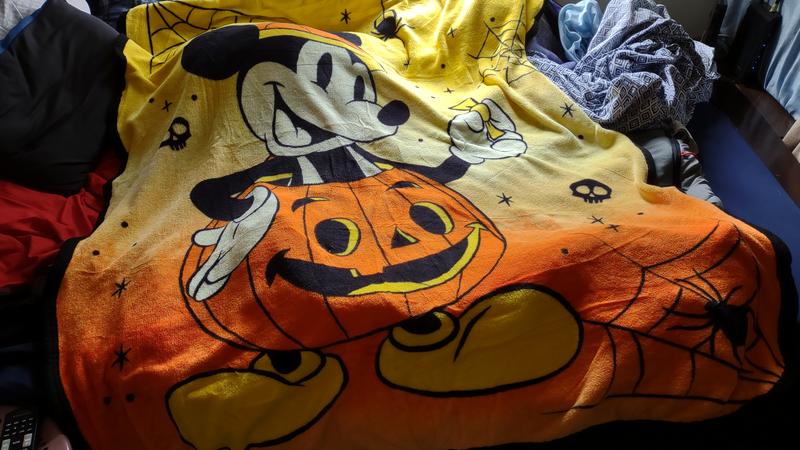 Boo to You Fleece Throw Disney Halloween Blanket Mickey Pumpkin Fleece –  Polka Dot Pixie Shop