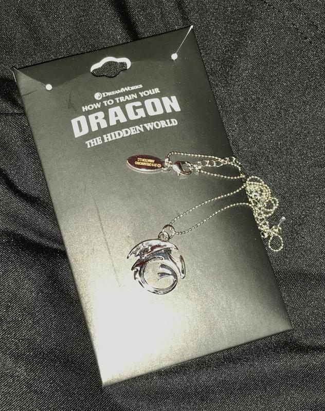 Hot topic dragon on sale necklace