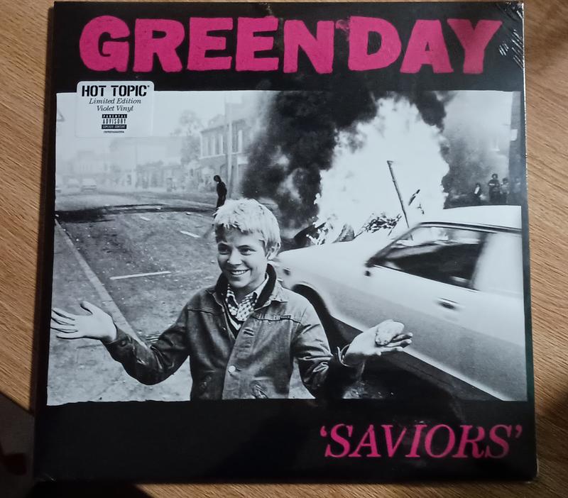 Green Day Saviors (Violet) Vinyl LP Hot Topic Exclusive Green Day Saviors (Violet) Vinyl LP Hot Topic Exclusive