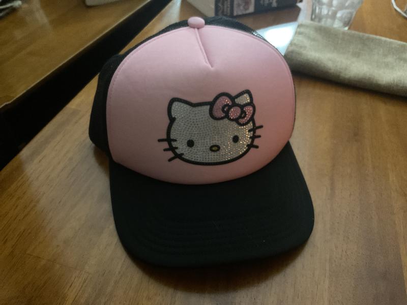 Hello kitty factory Sanrio Bow Trucker Snapback Cap Swarovski crystals. Bnwt!