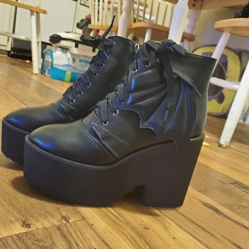Bat Wing Platform Boots – Deadly Girl