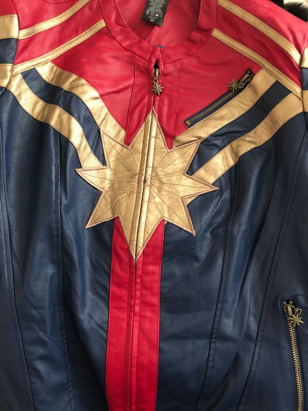 Hot topic clearance captain marvel jacket