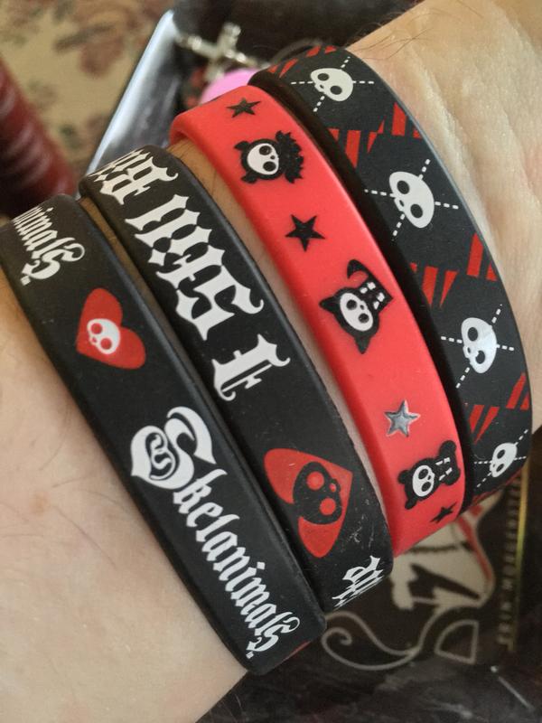 Hot topic rubber on sale bracelets