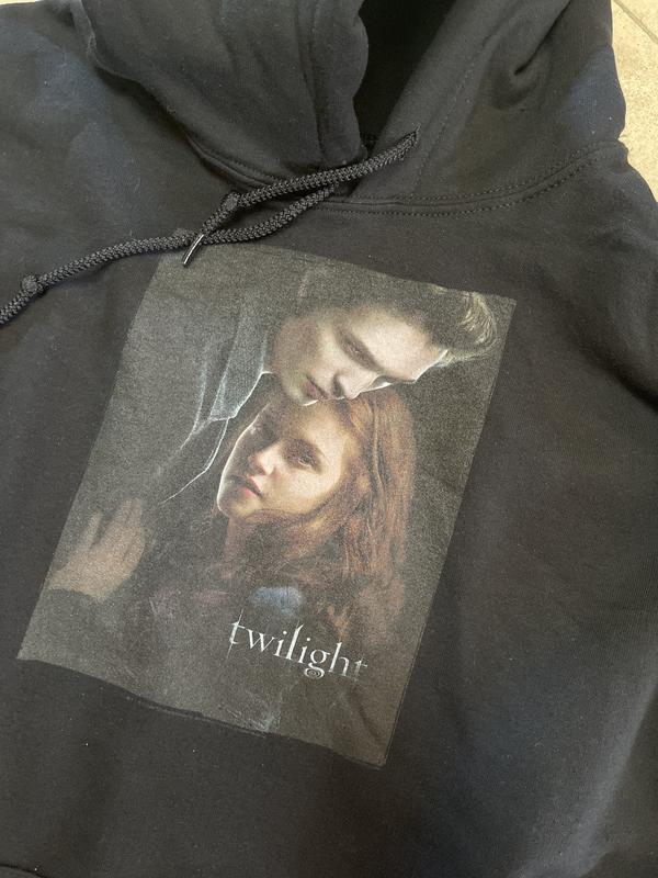 Twilight Bella And Edward Hoodie - BLACK | Hot Topic