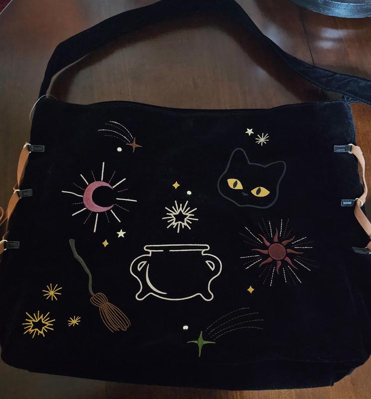 Her Universe Disney Hocus Pocus Icons Velvet Embroidered