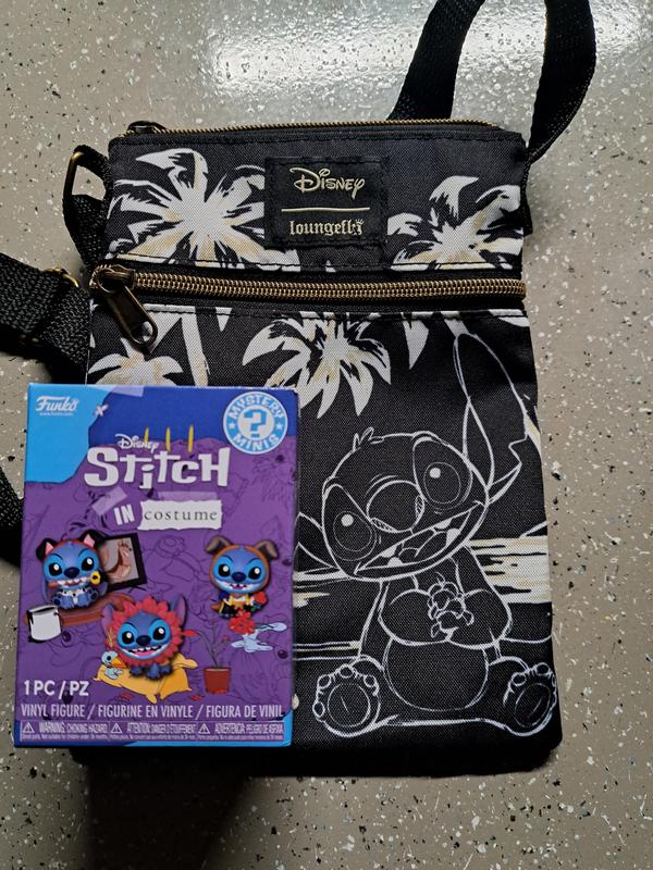 ◆LOUNGE FLY◆Stitch Black&White クロスボディ バッグ 送料込 Loungefly Disney Stitch Black & White Passport Crossbody Bag