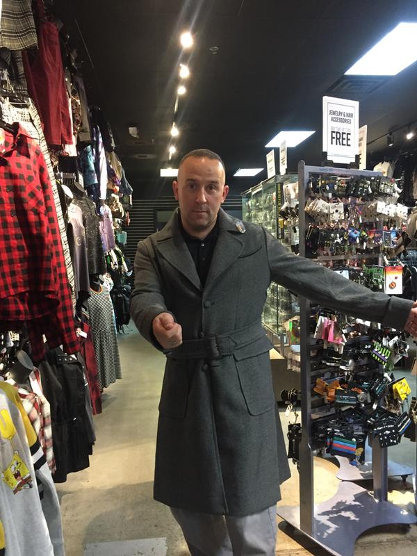 Hot topic newt coat clearance