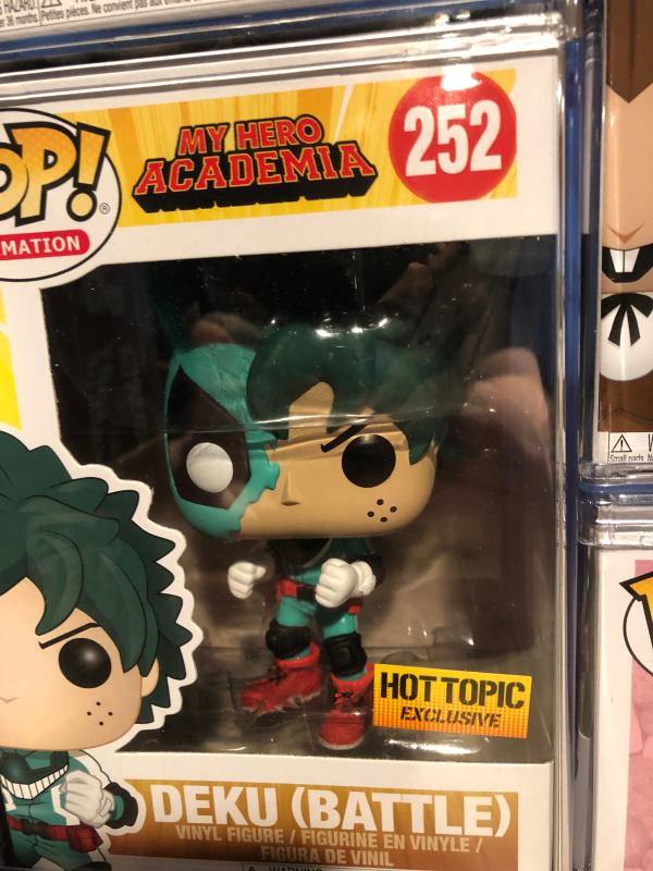 Animation deku battle vinyl 2025 figure hot topic exclusive