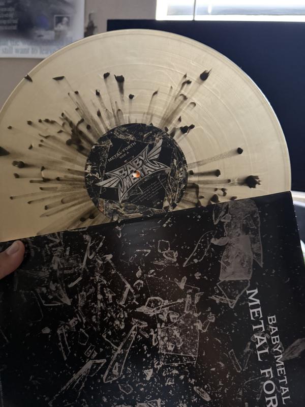 【HOT TOPIC限定】BABYL LP Vintage盤 直筆サイン HOT TOPIC限定】BABYMETAL LP Vintage盤 直筆サイン