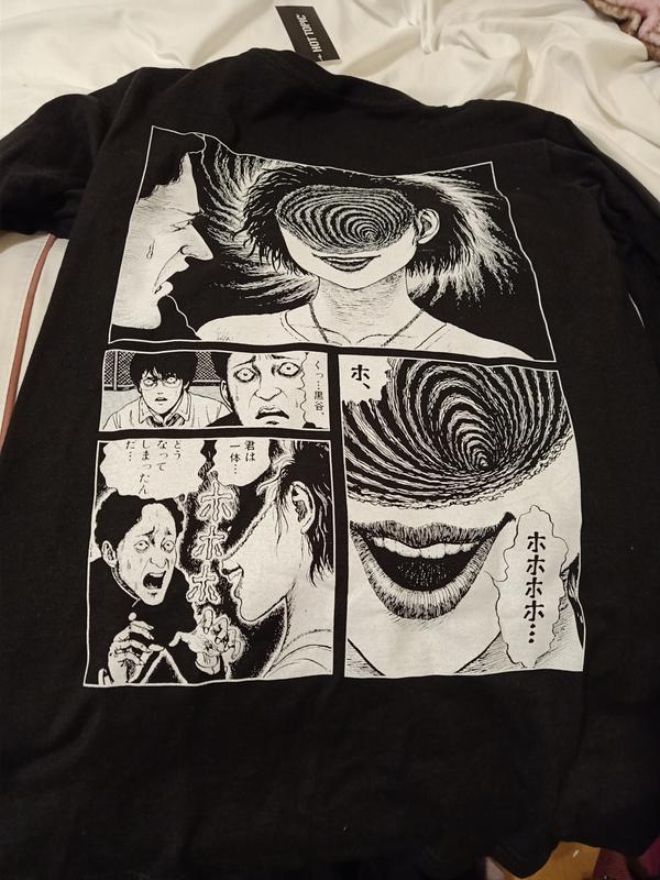 Junji Ito Collection Uzumaki T-Shirt UNISEX Anime Crunchyroll Hot Topic  Size M