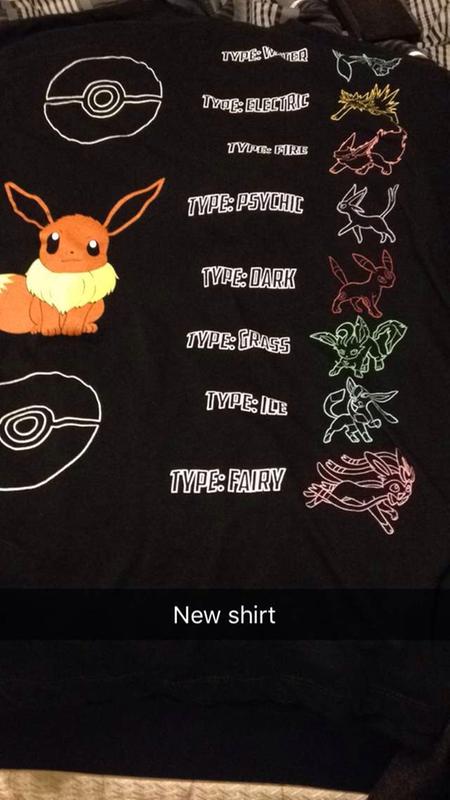 Hot Topic Pokemon Eevee Evolution Tarot Card T-Shirt Multicolor