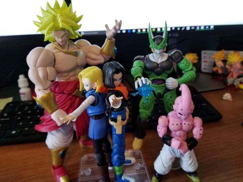 Bandai Model Kit Figure Rise Standard - Super Saiyan Broly (Dragon Ball), 18 Cm, Modellino Da Assemblaggio In Plastica, PVC