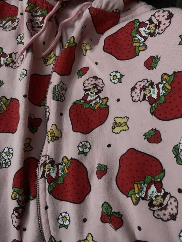 トップス strawberry Strawberry Shortcake Floral Girls Oversized Hoodie | Hot Topic