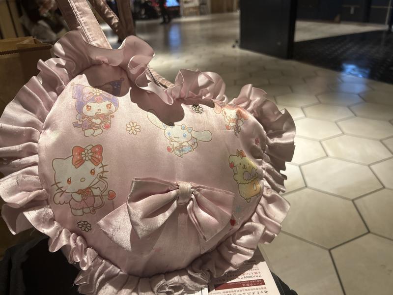 Her Universe Hello Kitty And Friends Cupid Heart Tote Bag | Hot Topic