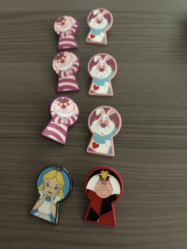 Loungefly Disney Alice In Wonderland Keyhole Blind Box  display picture 1
