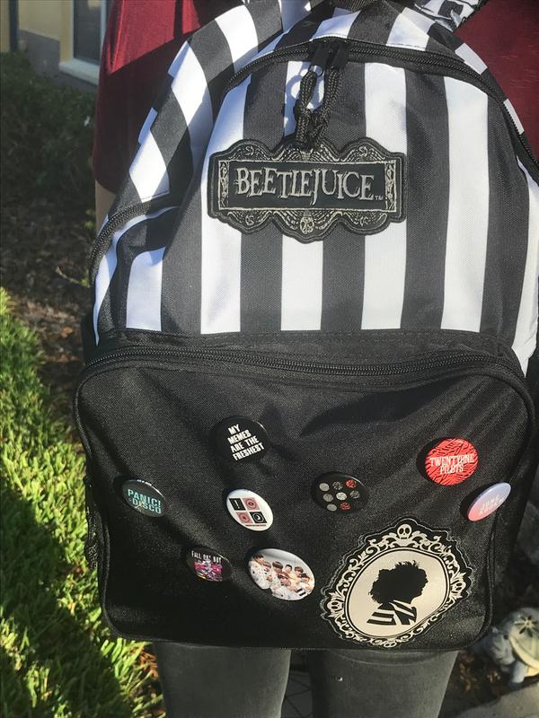 north face 1960's teardrop backpack The Borealis Trail 16 Loungefly Harry Potter Gryffindor Wayuu The smaller cousin to Model:SCPS66LF