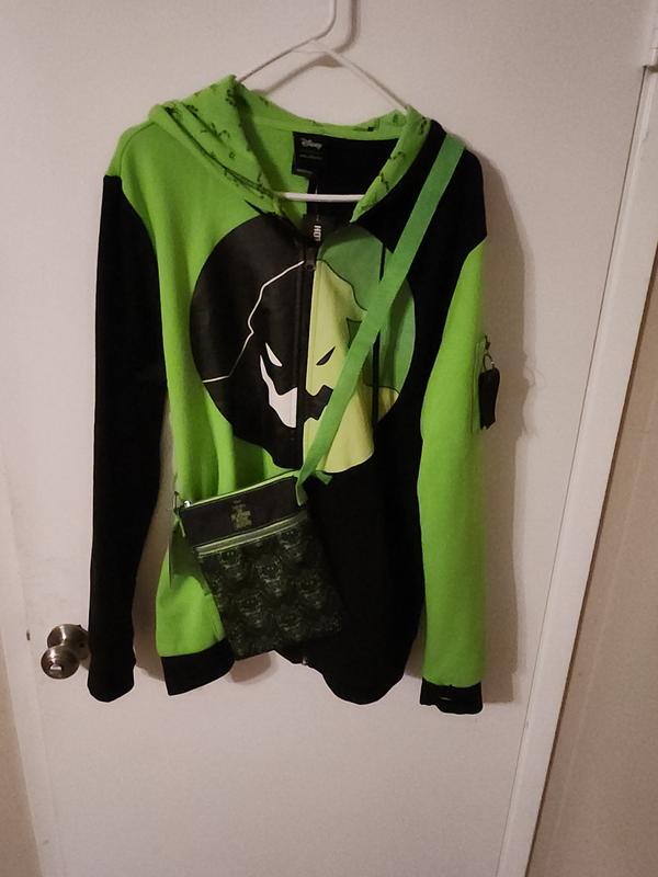 Oogie boogie 2025 sweater hot topic