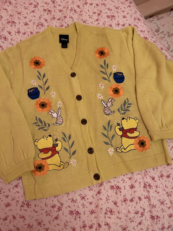 Hot topic winnie 2025 the pooh cardigan