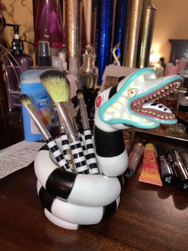 *NEW* Beetlejuice 2024 SANDWORM Makeup Brush Set & Holder Collection Black White