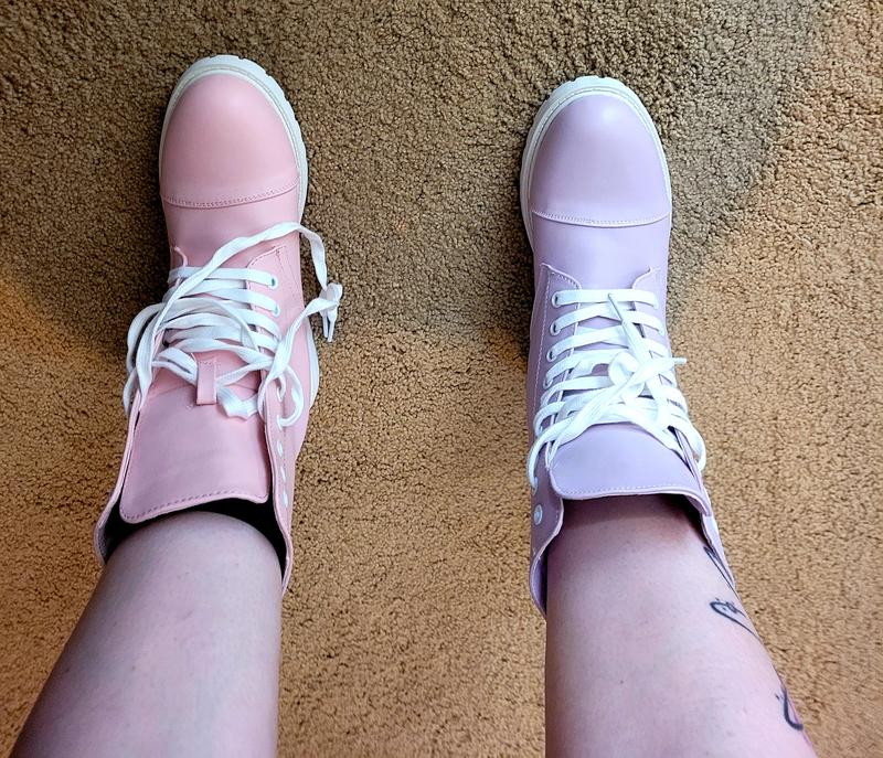 Pink & white wing combat outlet boots