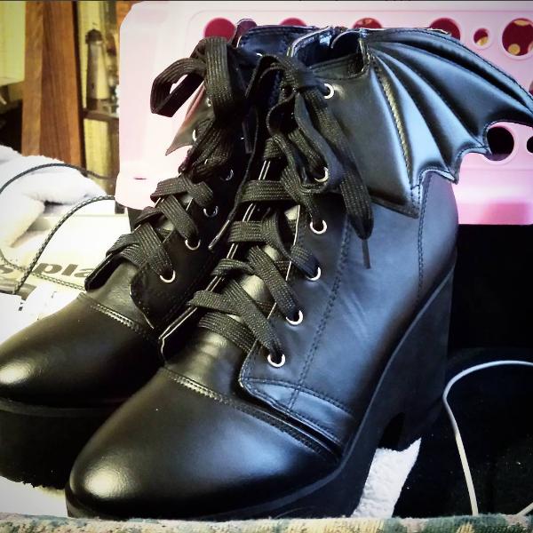 Iron Fist Bat Wing Boots Hot Topic