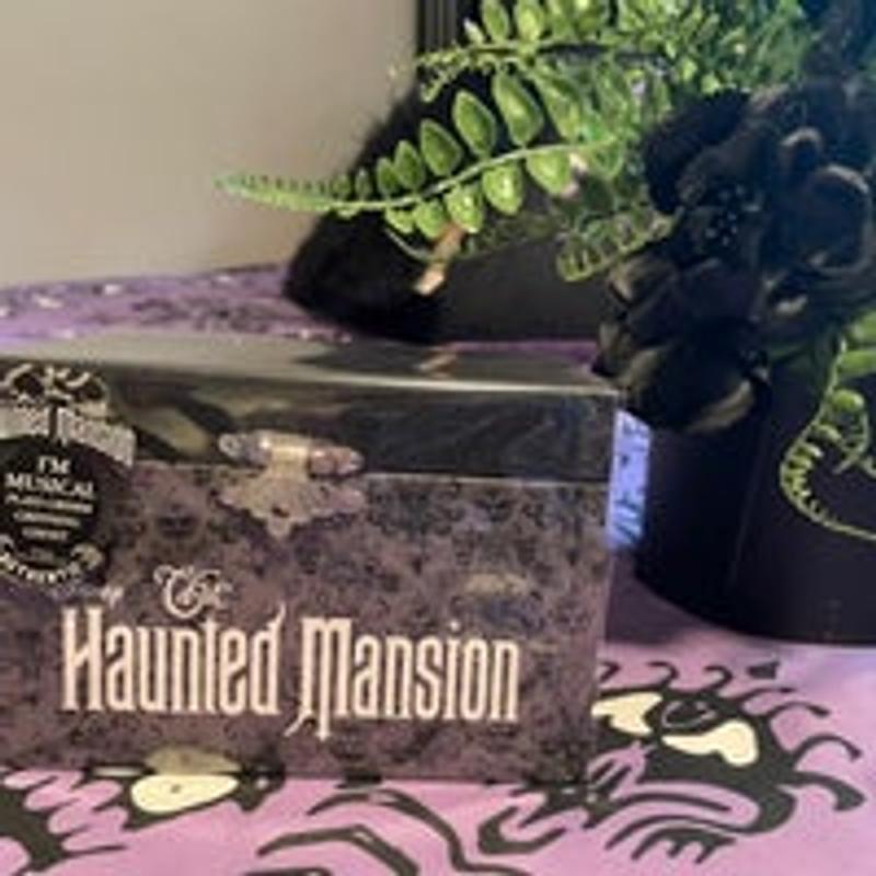 Disney Parks Haunted Mansion Madame Leota Music Musical Jewelry Box shops Retired.