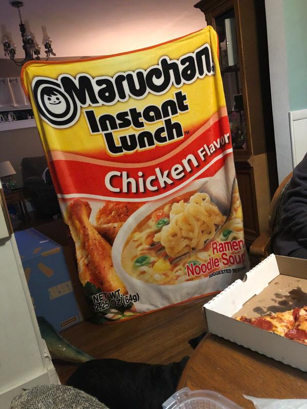 Maruchan Instant Lunch Ramen Throw Blanket Hot Topic