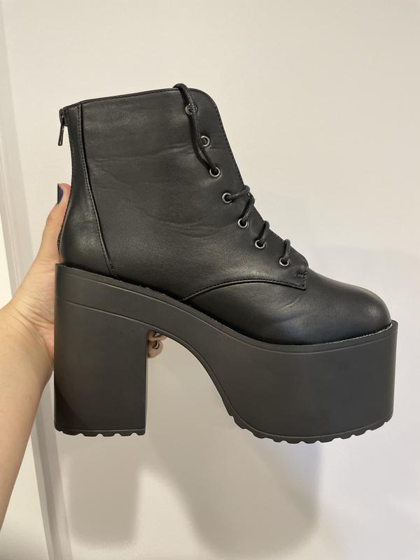 Stomp you 2025 out platform boots