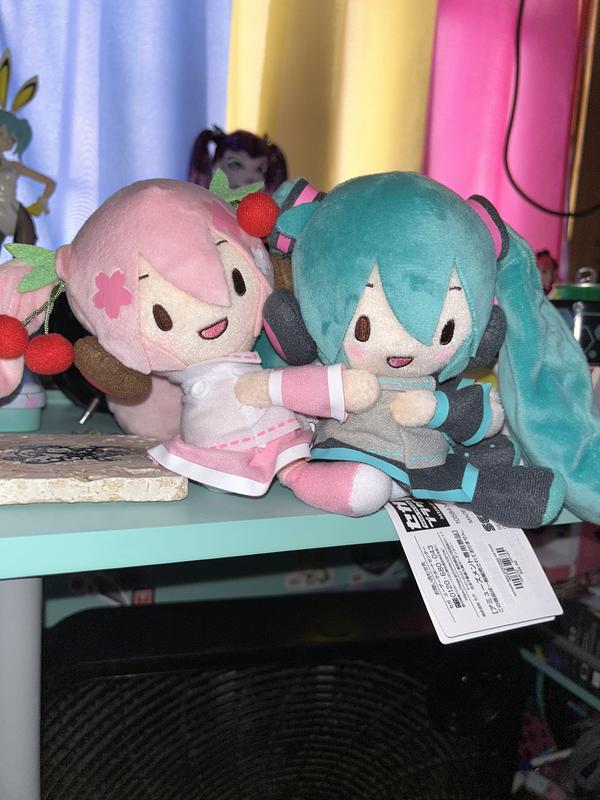 Hatsune miku sale plush hot topic