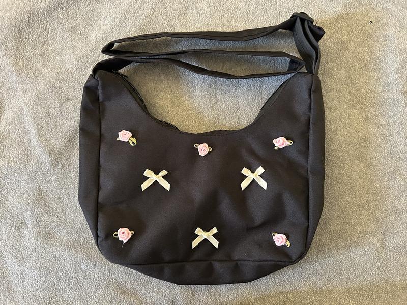 Roses & Ribbons Shoulder Bag | Hot Topic