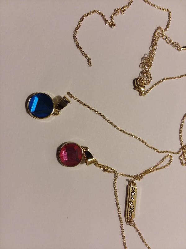 Steven Universe Gems Made Of Love Best Friend Necklace Set Hot Topic