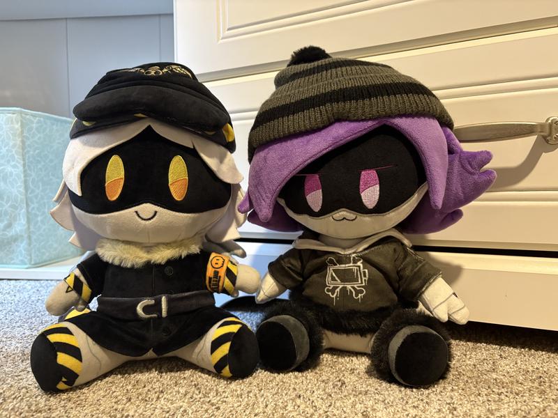 Murder Drones Uzi Plush | Hot Topic