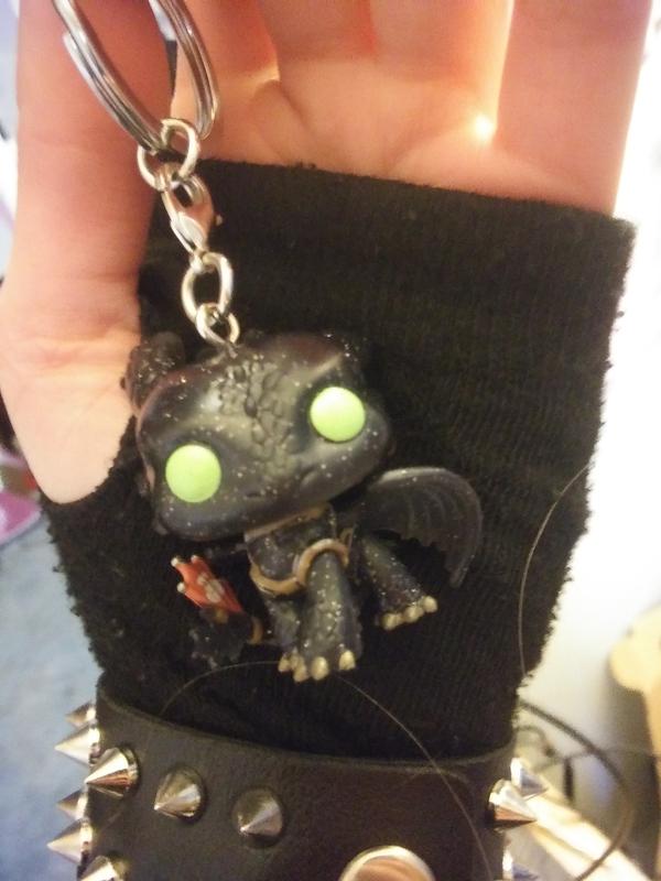 Toothless best sale pop keychain