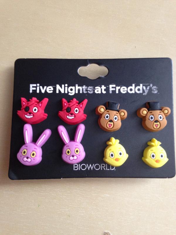 Fab 5 Nights at Freddy's Gaming Necklace / Extra Earrings Cute Chica