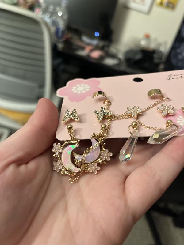 【MIDNIGHT MOMENT】 soft cube earring ★送料・関税込★ Round Stud Clip Earrings – CZ by Kenneth Jay Lane