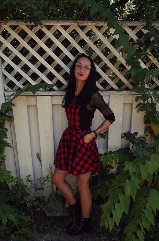 Hot topic hotsell red plaid dress