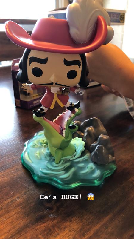 FUNKO DISNEY TREASURES VILLAINS BOX HOT TOPIC EXCLUSIVE Hot Topic