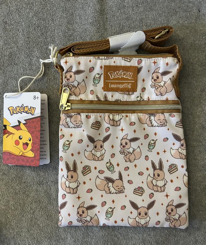 【Loungefly】★ポケモンコラボ★ Eevee Cosplay Passport Bag Loungefly Pokémon Eevee Cosplay Passport Crossbody Bag