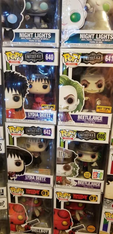 Beetlejuice & Lydia Deetz *Hot Topic Exclusive* In Hand Ready To Ship Funko Pop