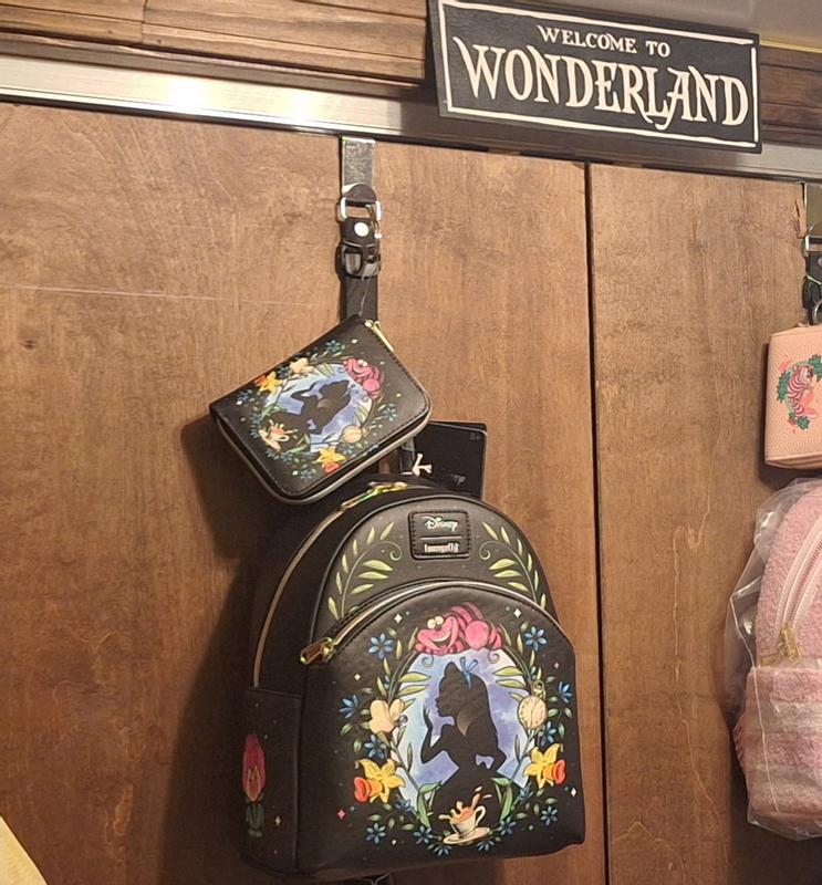 Loungefly Disney NWT Alice In Wonderland Cameo
Mini Backpack whit Wallet 32291293_hi?h=512 main image 2