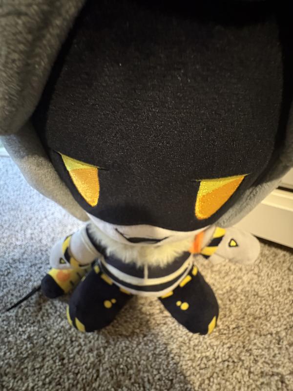 Murder Drones V Plush | Hot Topic