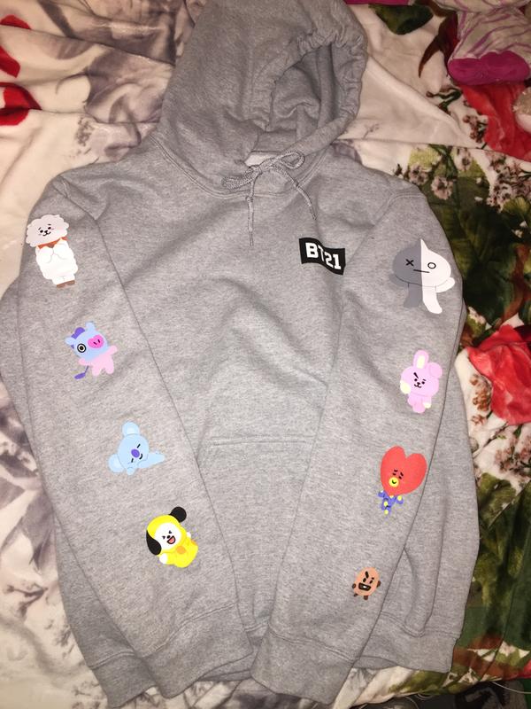 Hot topic hotsell bt21 hoodie