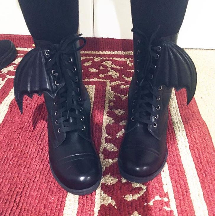 Black bat clearance wing combat boots