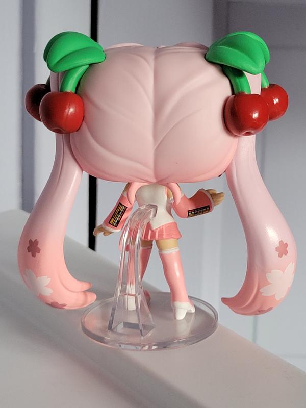 Hot Topic exclusive Sakura Miku funko pop Will be - Depop