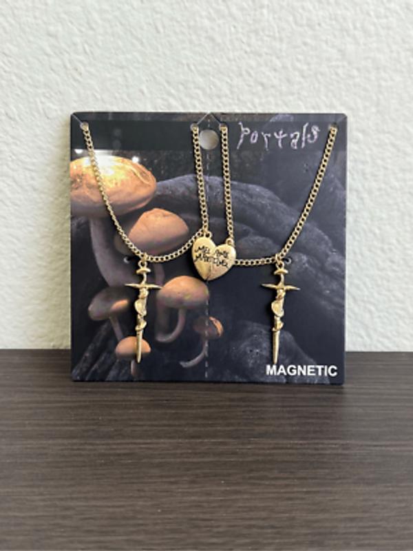 メアリーマグダレン　アクセサリーセット Melanie Martinez Portals Heart Dagger Best Friend Necklace Set